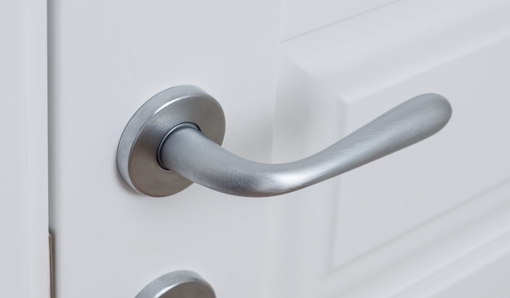 detail-of-white-interior-door-2024-12-08-02-38-15-utc